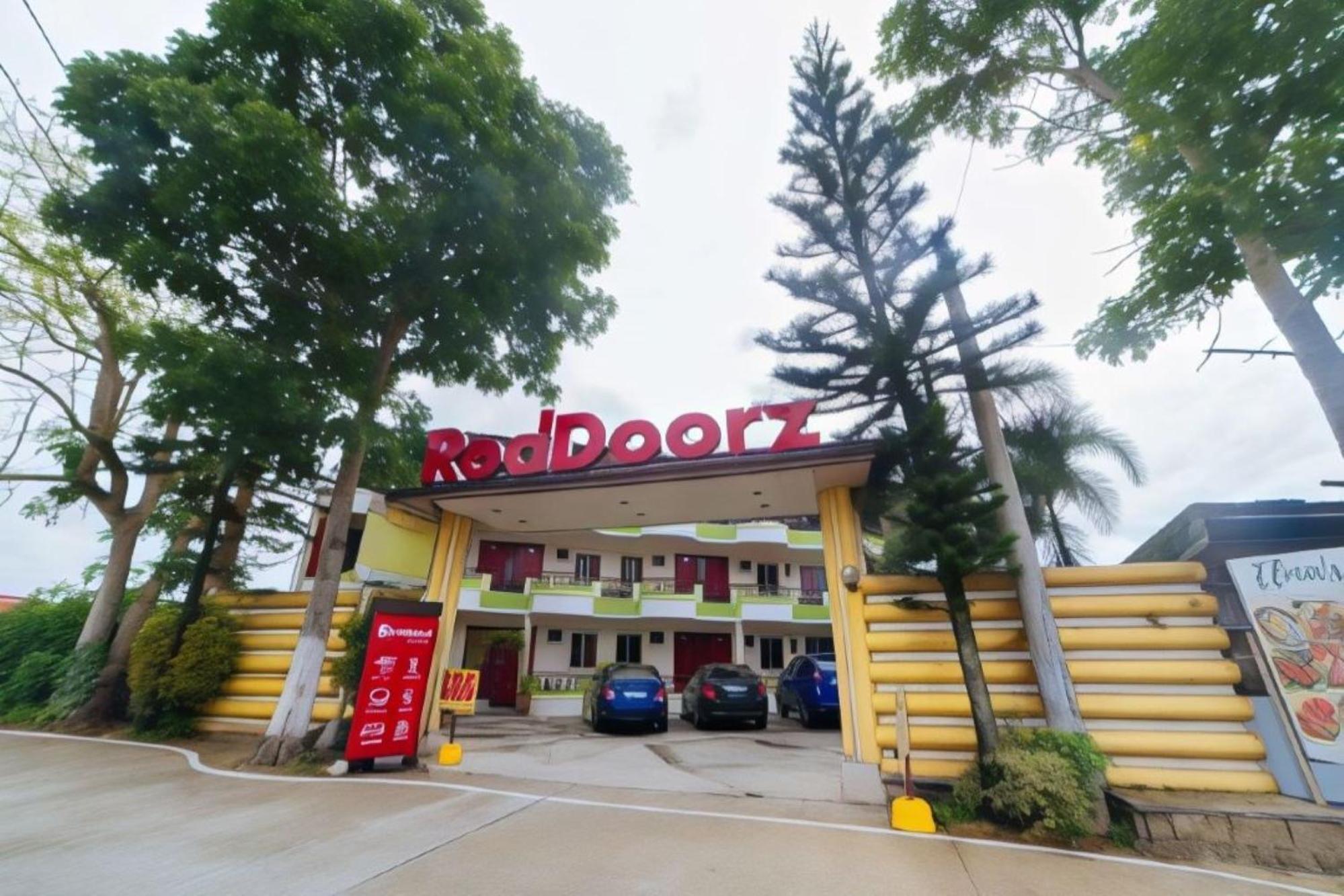 Hotel Reddoorz At Tagaytay Road Tagaytay City Exterior foto